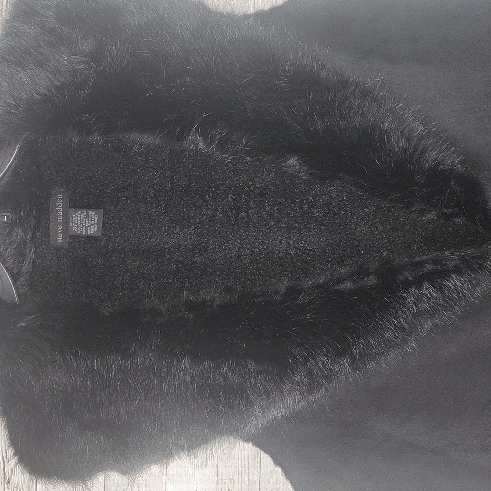 Steve Madden, Women's Faux Fur and suede 3/4 length Vest, Sz M - Picture 4 of 11